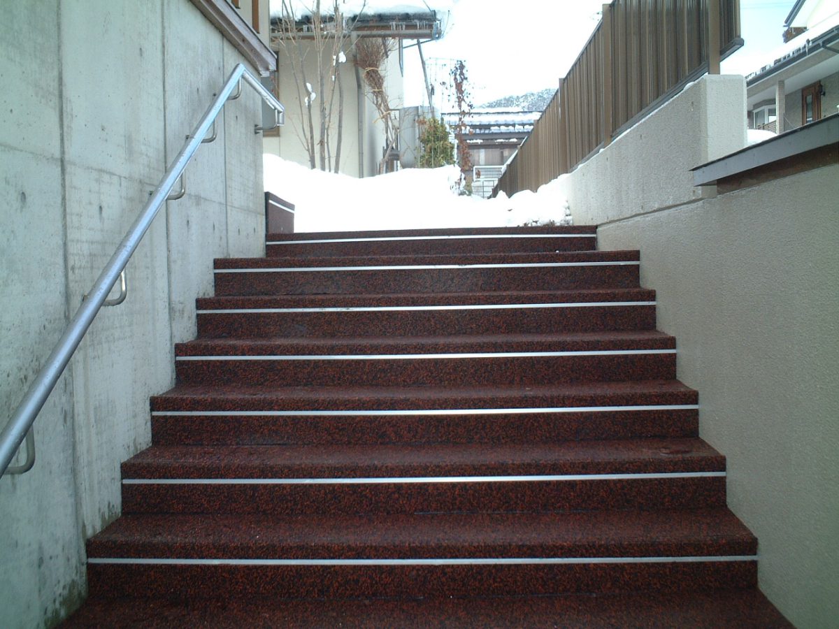上山市住宅外階段